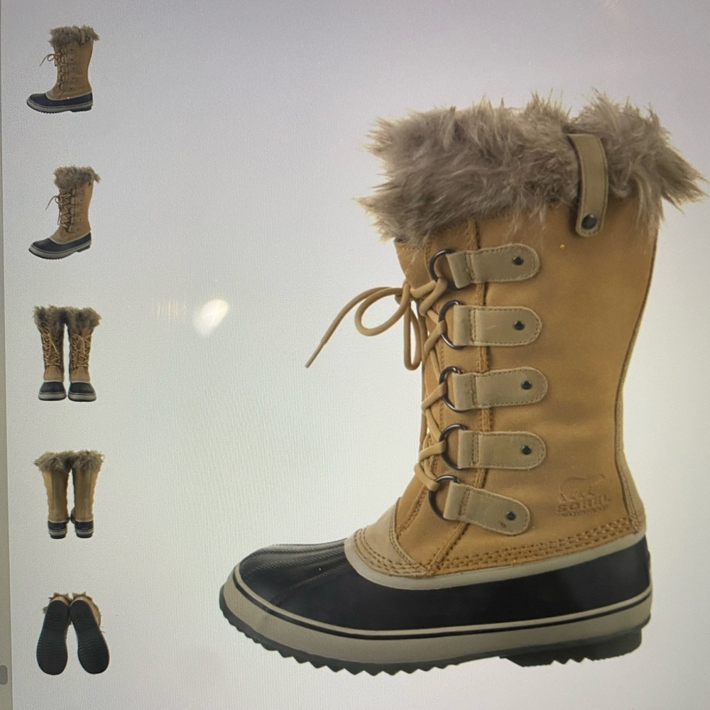 Sorel suede med-calf lace up boots. 
Neutral metal, rubber, & faux fur
Round toe